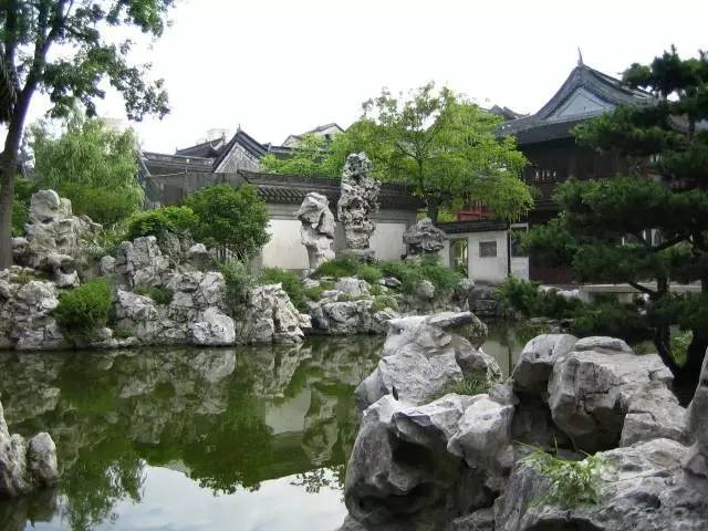 別墅庭院假山